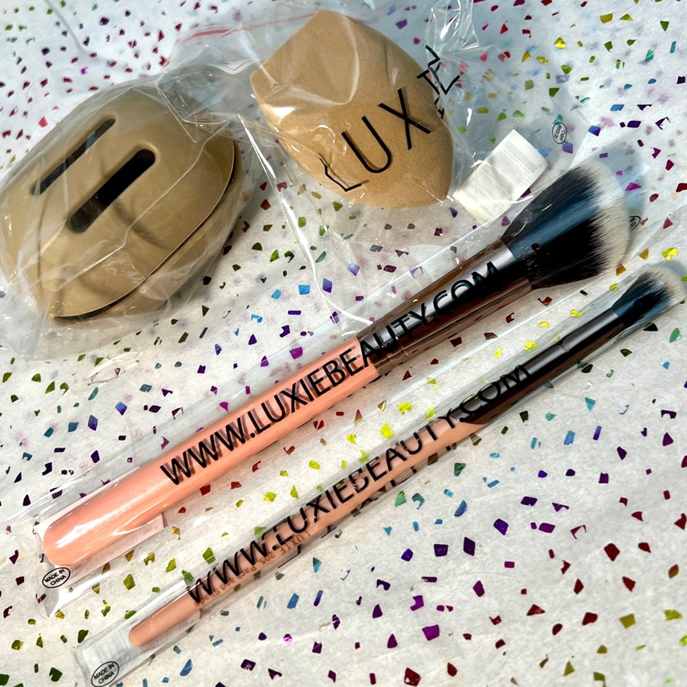 2 Luxie Rose Gold Makeup Brushes and Blender Sponge